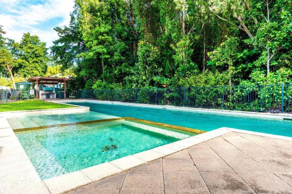 Blue Lagoon Villa B Κερνς Εξωτερικό φωτογραφία