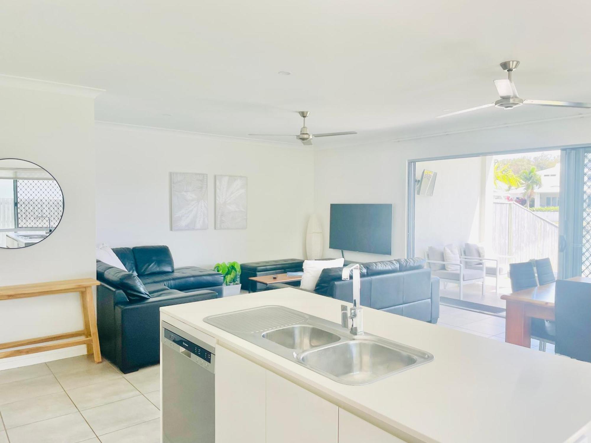 Blue Lagoon Villa B Κερνς Εξωτερικό φωτογραφία